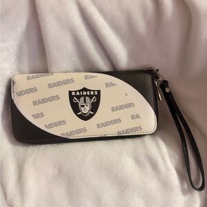 Las Vegas Raiders Curve Zip Organizer Wallet